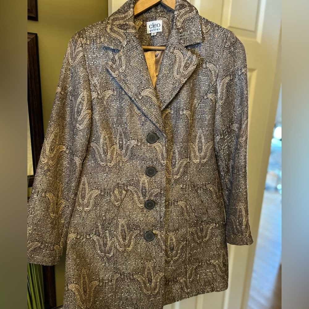 Gorgeous Cleo Petites size 6, brown/gold mix blazer/coat.